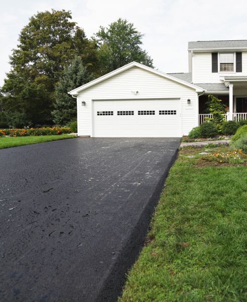 Blacktop Driveway Paving in Nashua